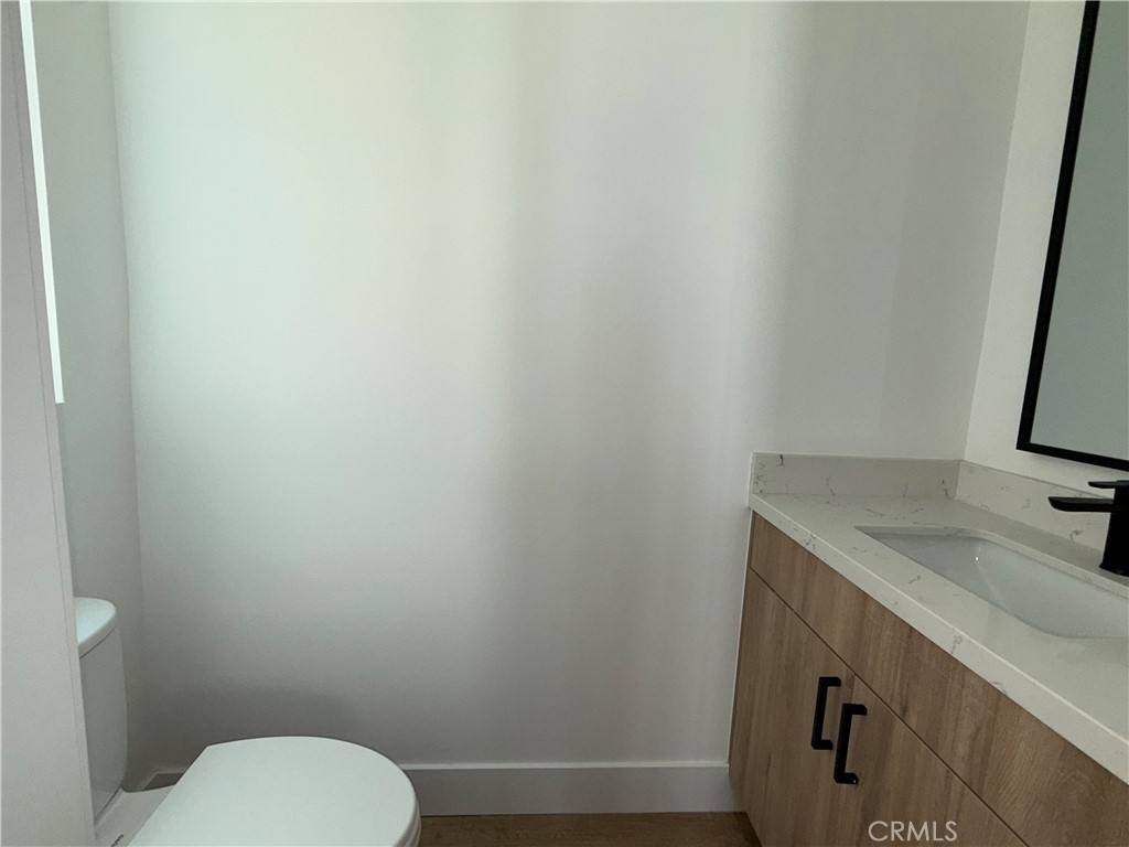 5044 Laurel Canyon Boulevard 2