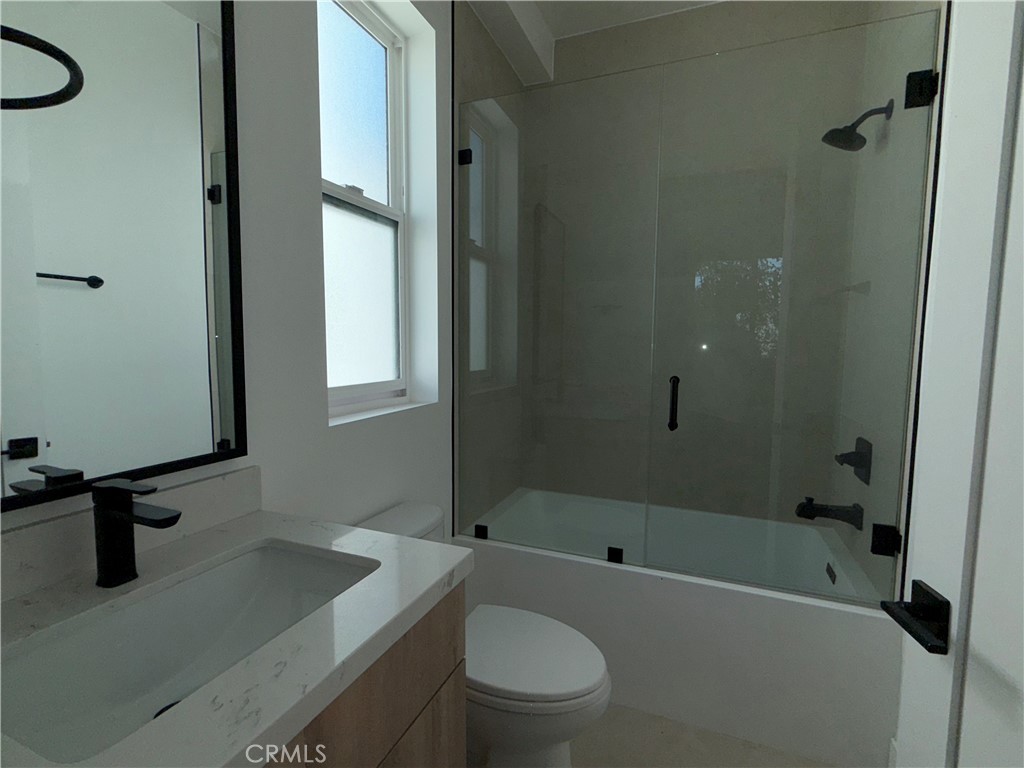 5044 Laurel Canyon Boulevard 2