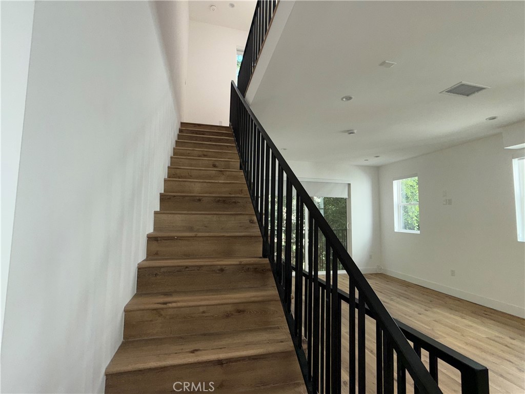 5044 Laurel Canyon Boulevard 2