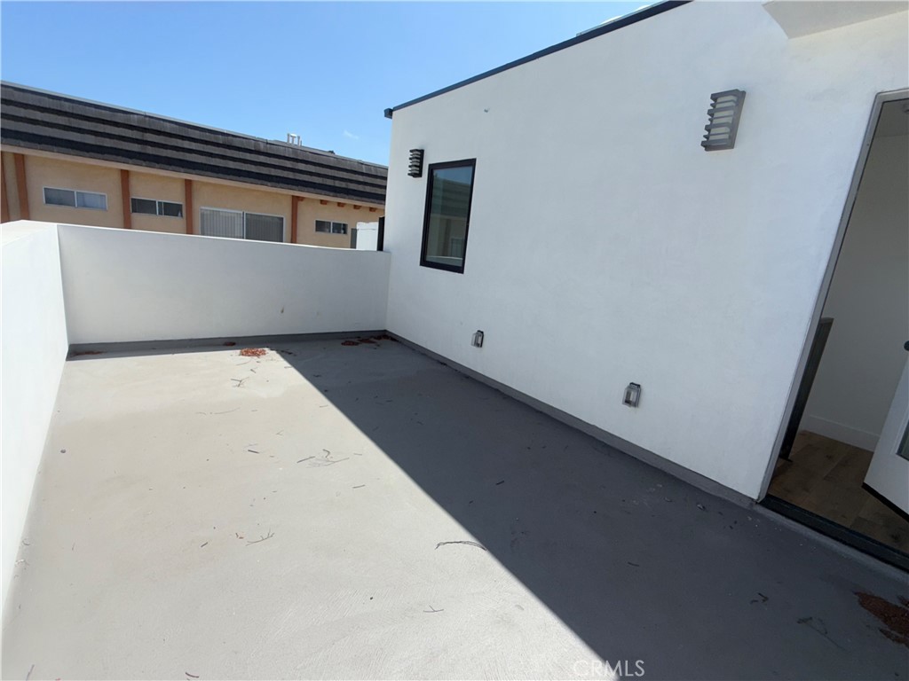 5044 Laurel Canyon Boulevard 2