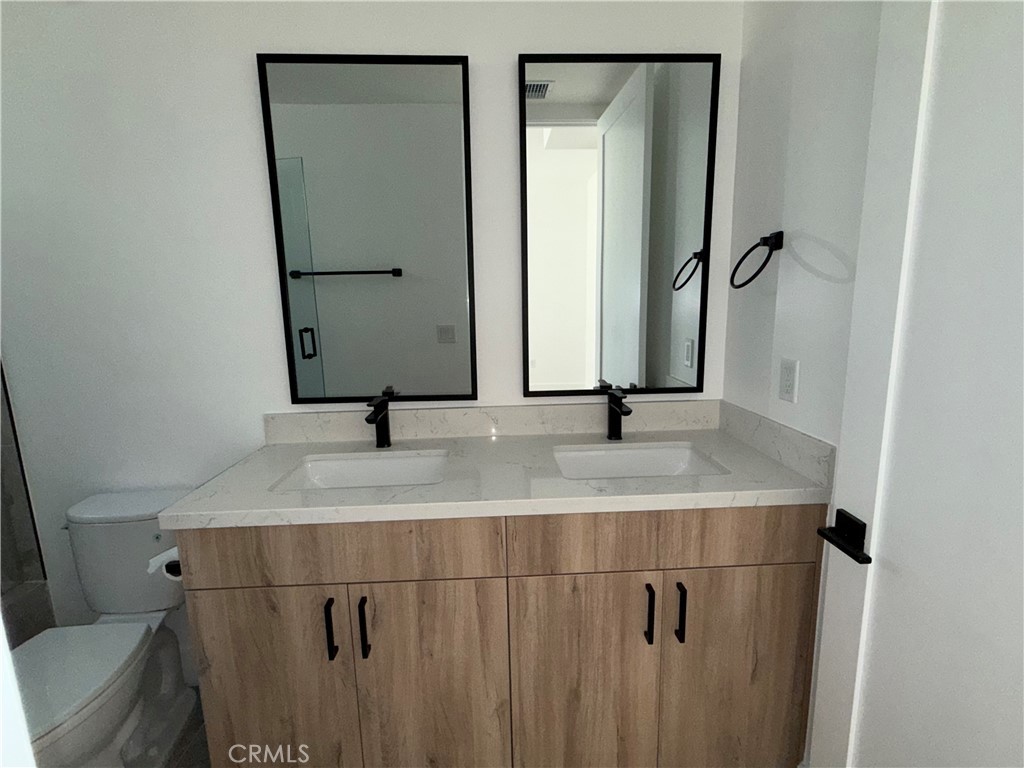 5044 Laurel Canyon Boulevard 2