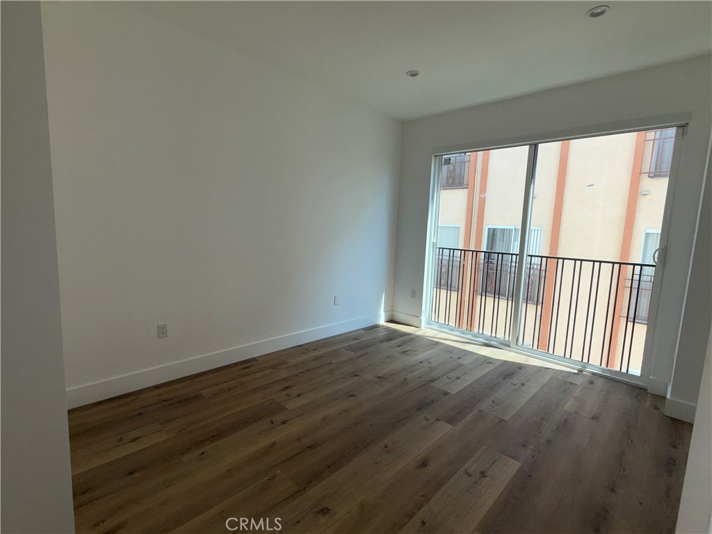 5044 Laurel Canyon Boulevard 2