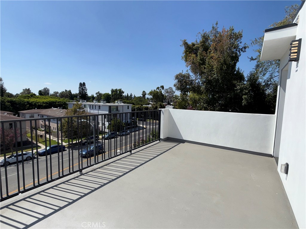 5044 Laurel Canyon Boulevard