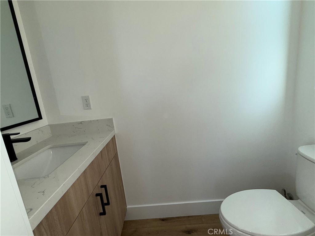 5044 Laurel Canyon Boulevard