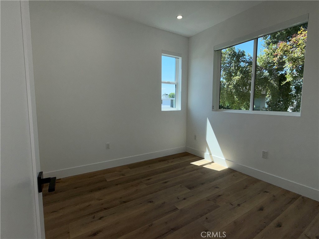 5044 Laurel Canyon Boulevard