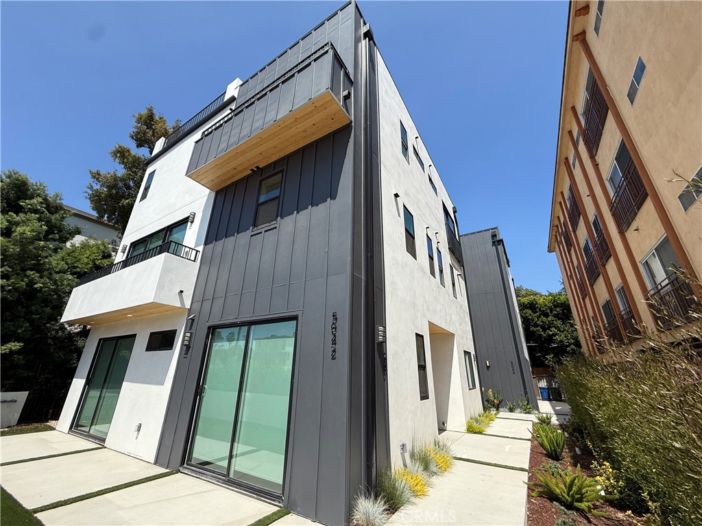 5044 Laurel Canyon Boulevard