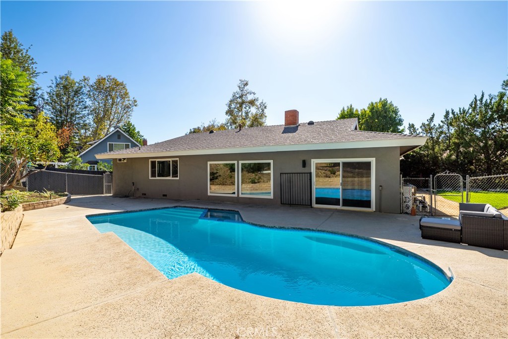 4240 Kingfisher Road