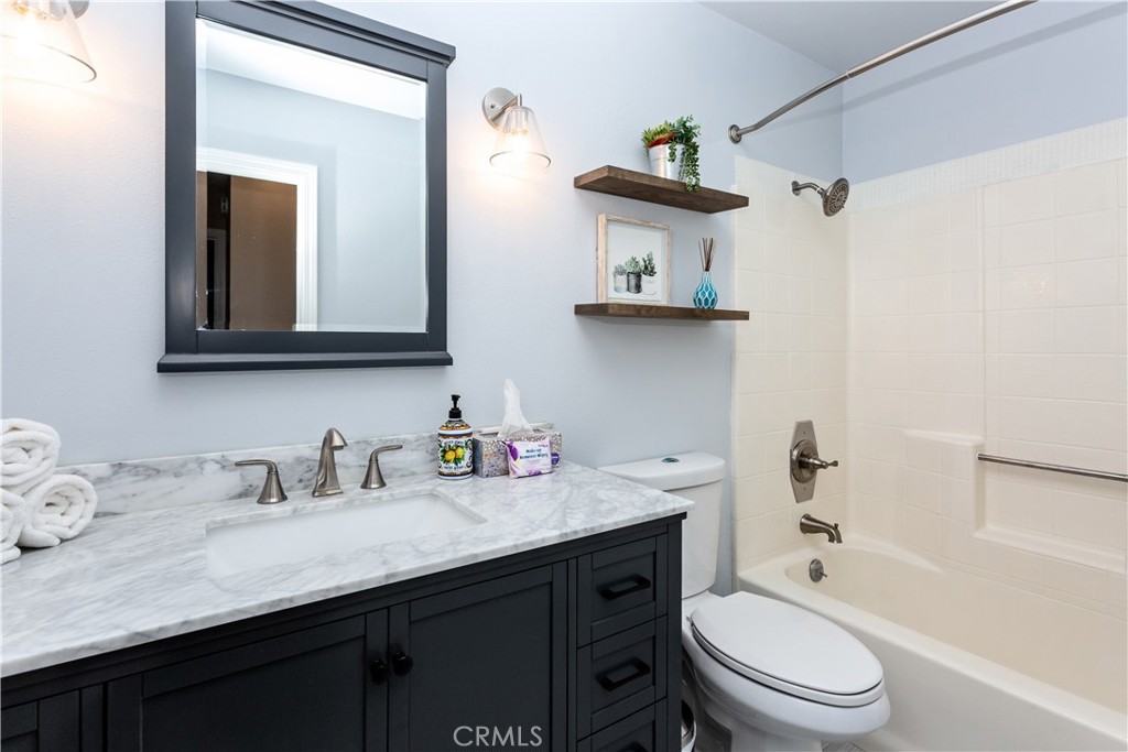 58338 Desert Gold Drive