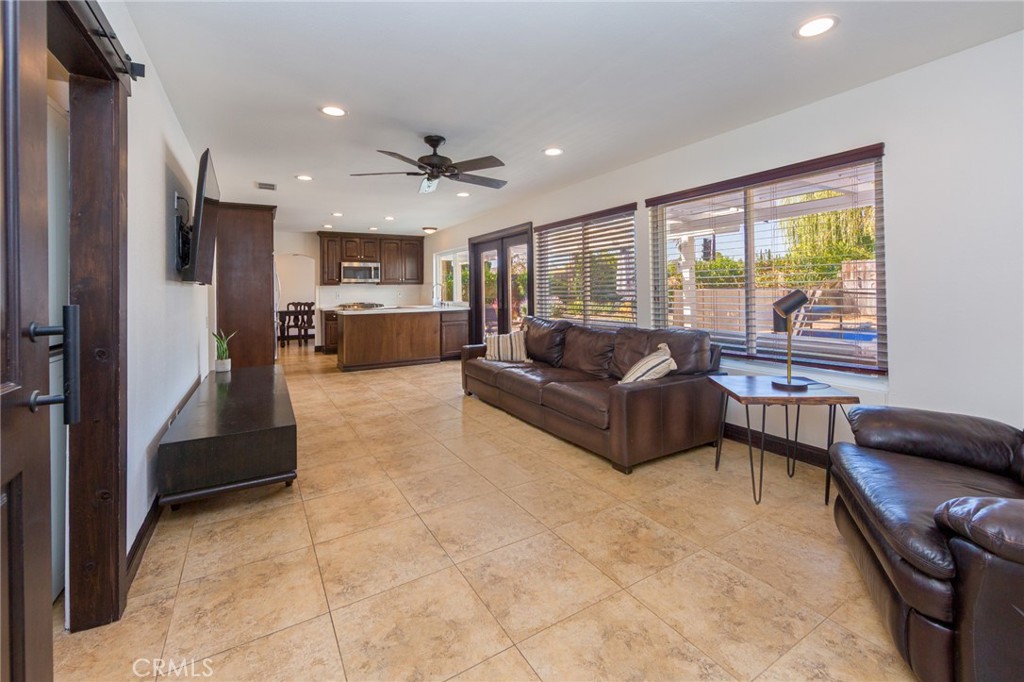 1305 Sheffield Place