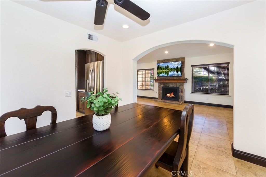 1305 Sheffield Place