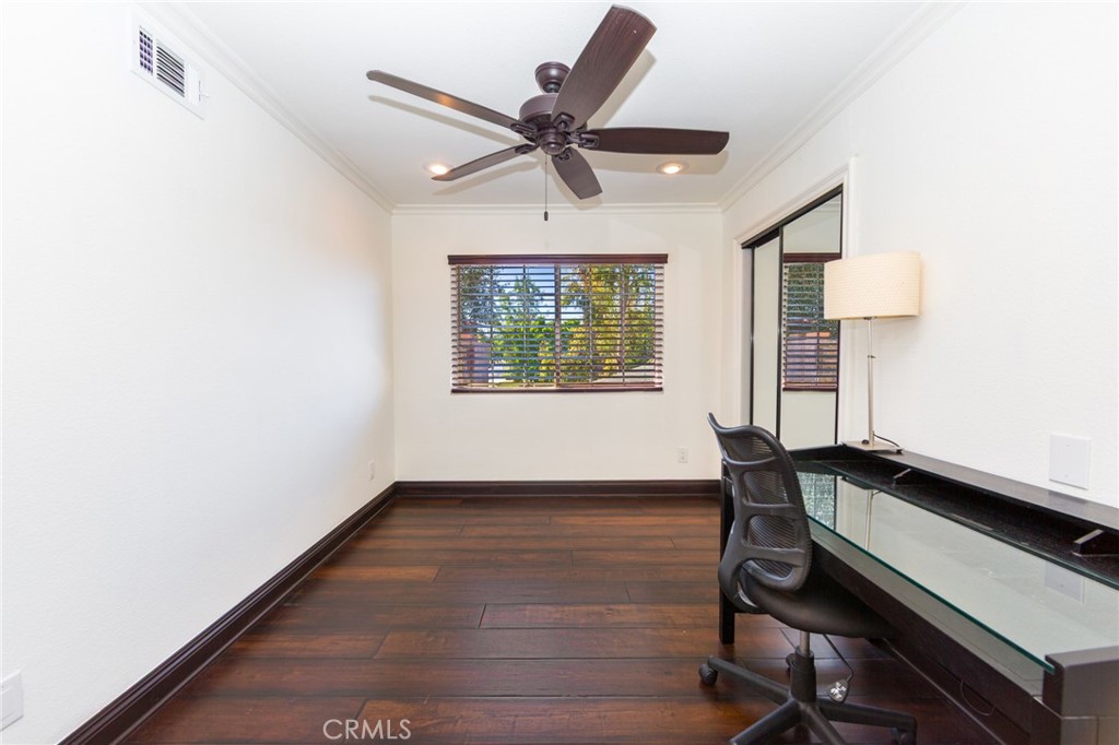 1305 Sheffield Place