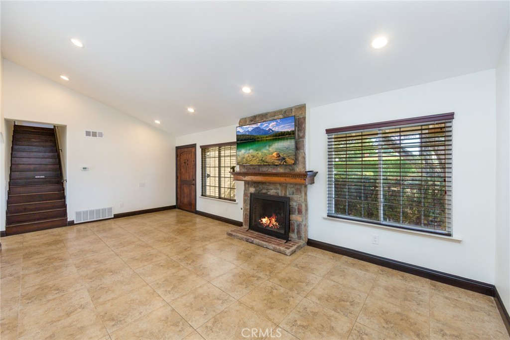 1305 Sheffield Place