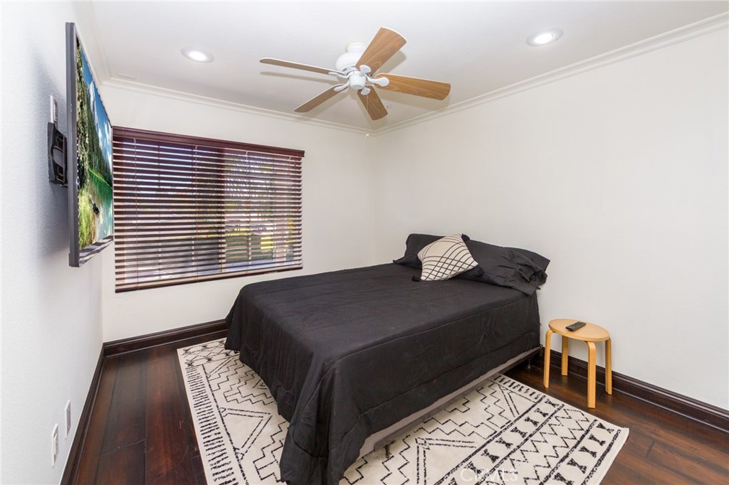 1305 Sheffield Place