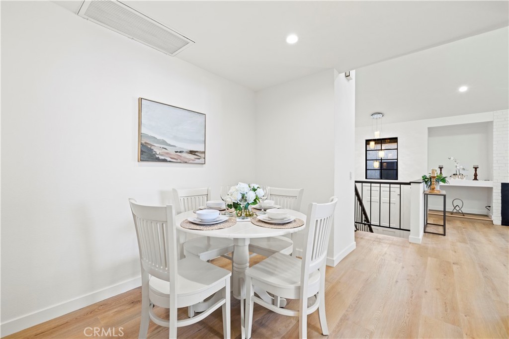 11107 Arminta Street 15