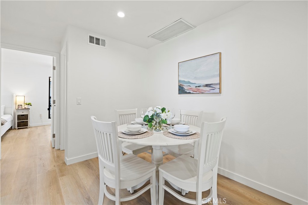 11107 Arminta Street 15