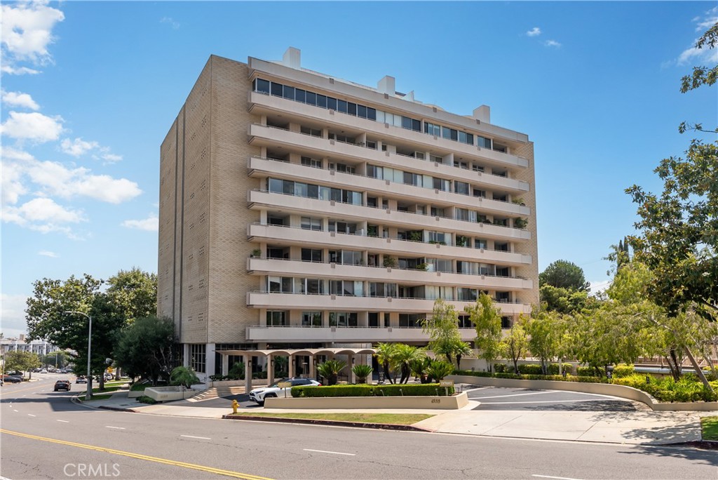 1333 S Beverly Glen Boulevard 901