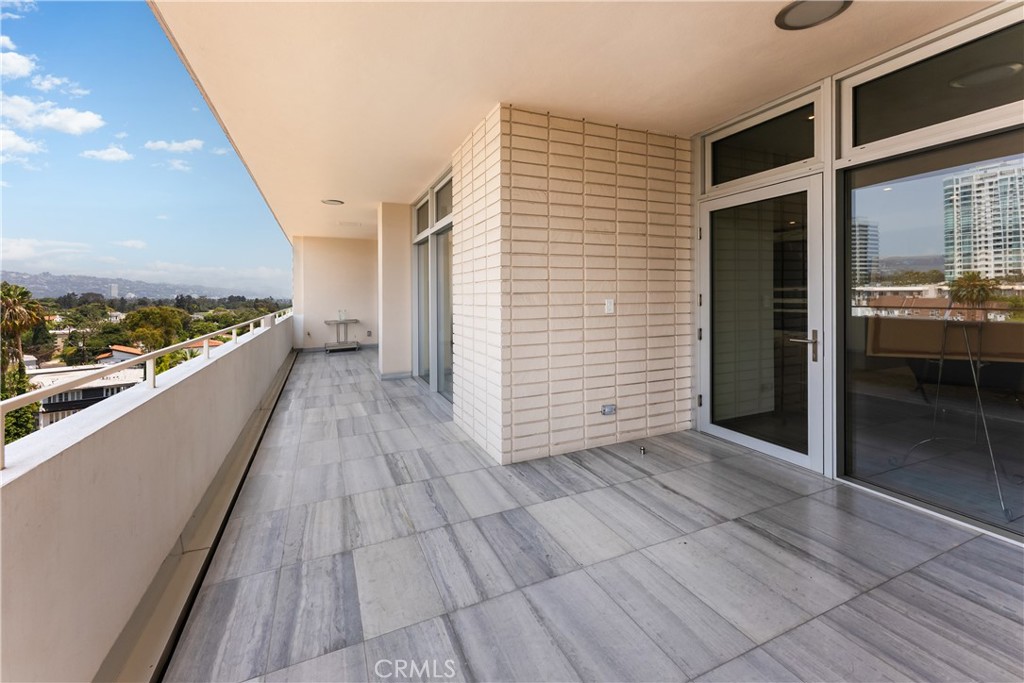 1333 S Beverly Glen Boulevard 901