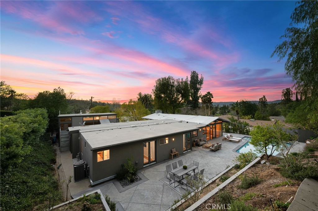 4750 Poe Avenue