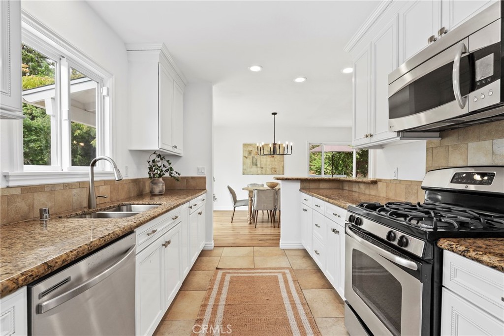 4410 Canoga Drive