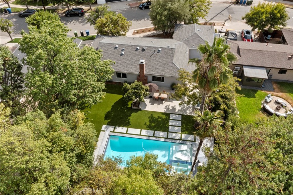 4410 Canoga Drive