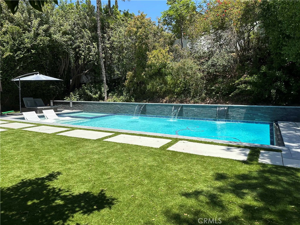 4410 Canoga Drive