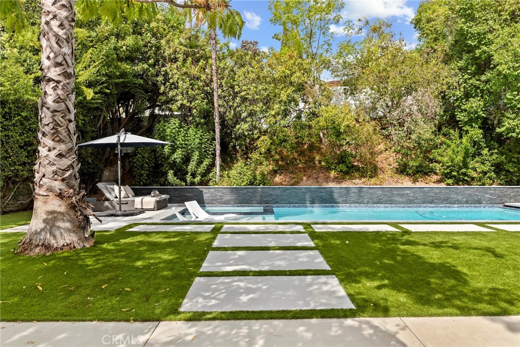 4410 Canoga Drive