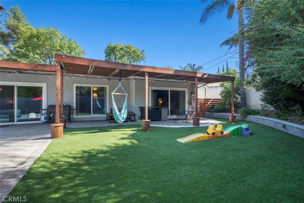 23701 Clarendon Street