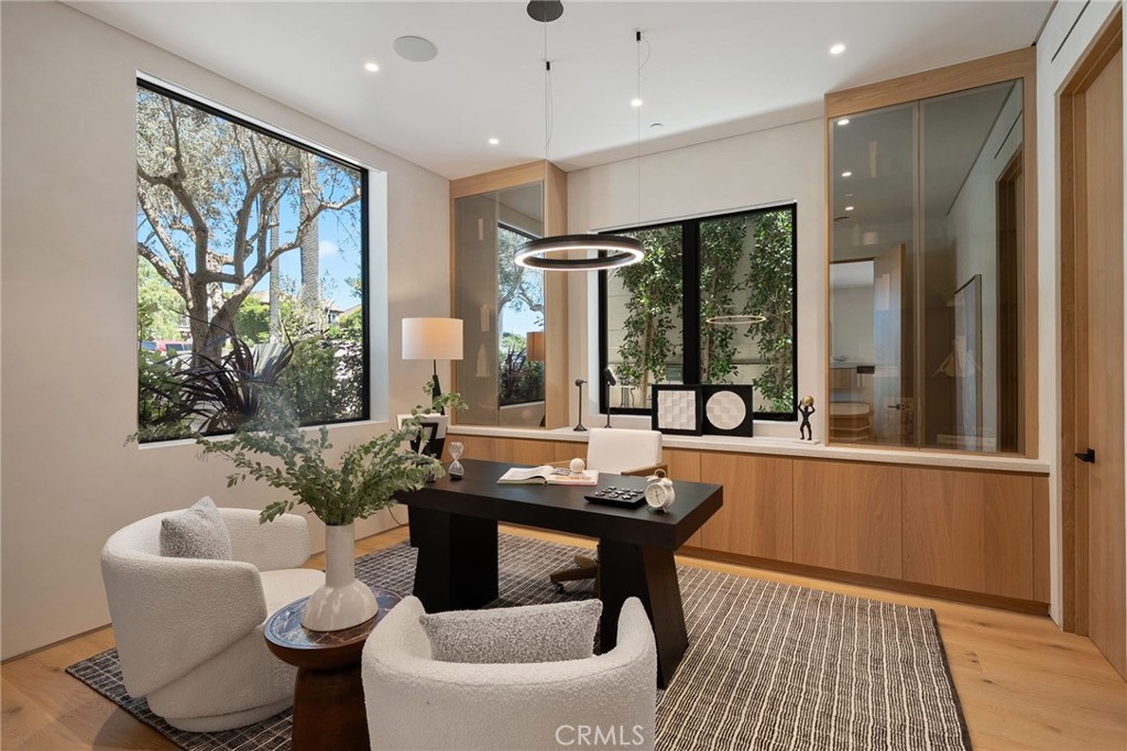 528 Marguerita Avenue