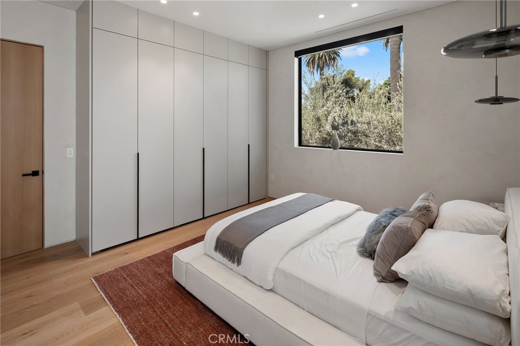 528 Marguerita Avenue