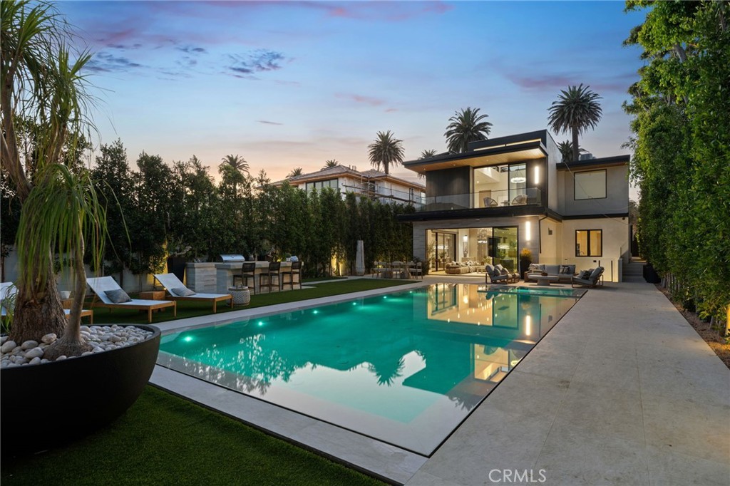 528 Marguerita Avenue