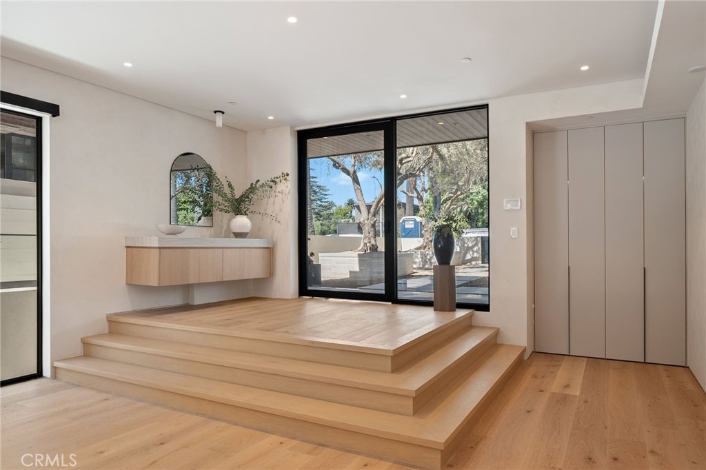 528 Marguerita Avenue