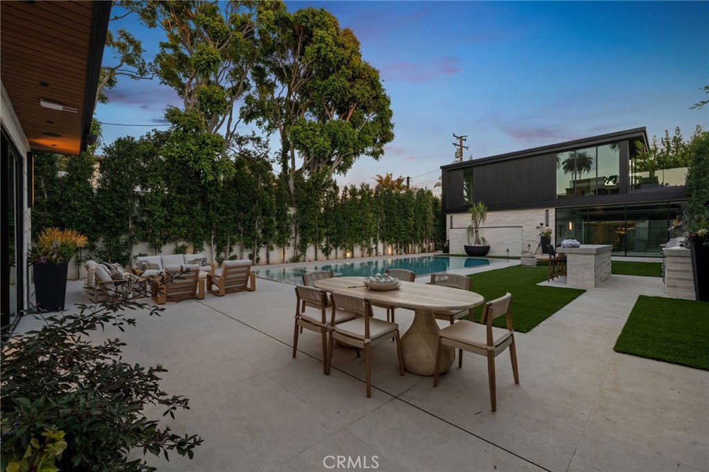 528 Marguerita Avenue