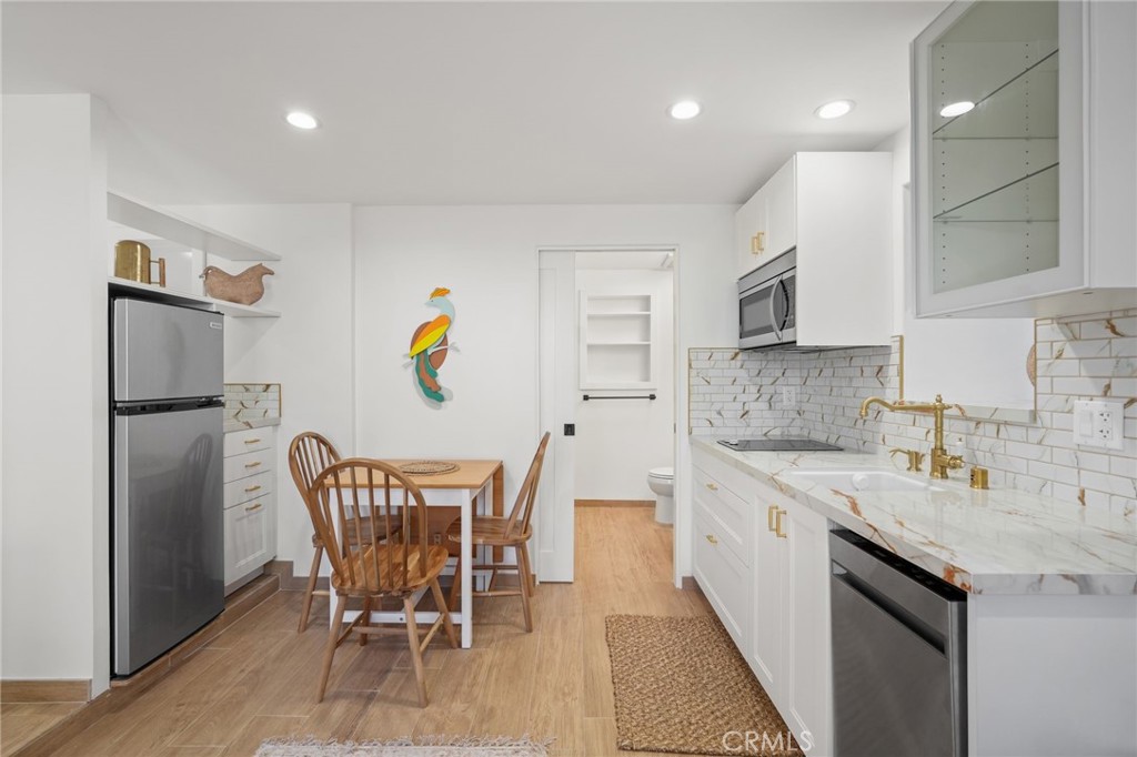 2258 1/2 Helios Drive