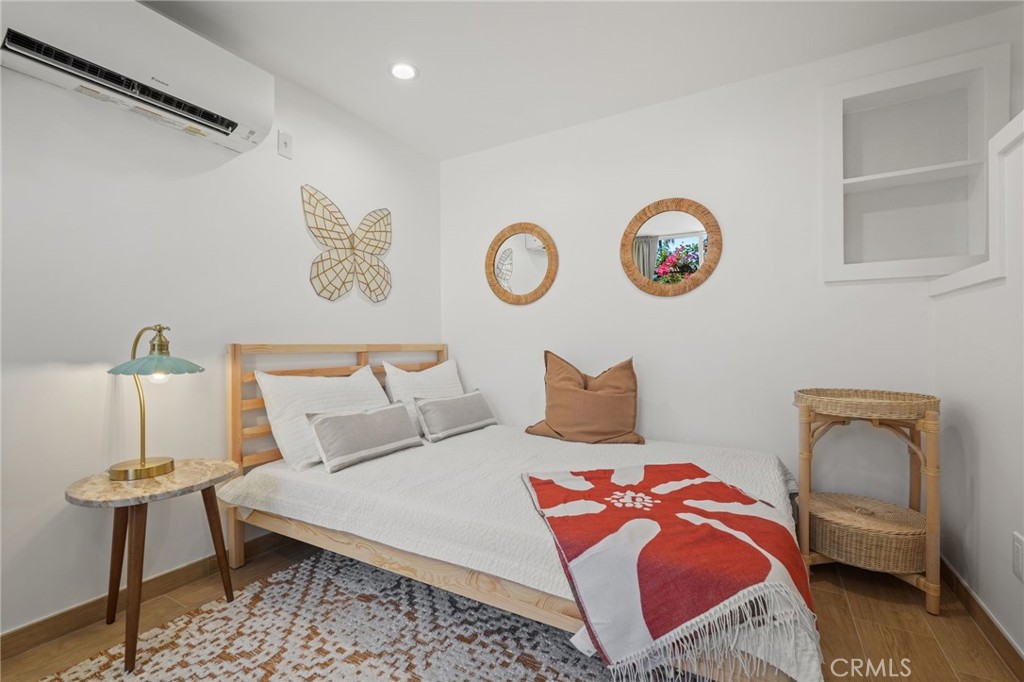 2258 1/2 Helios Drive