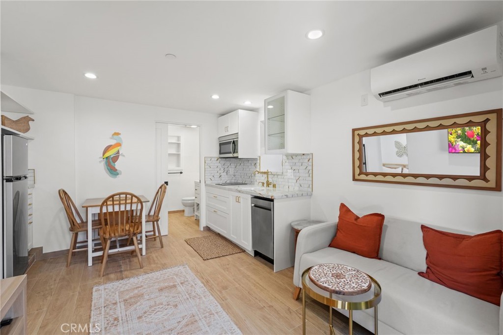 2258 1/2 Helios Drive