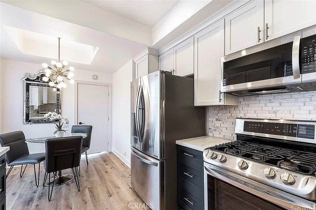 4454 Ventura Canyon Avenue 305