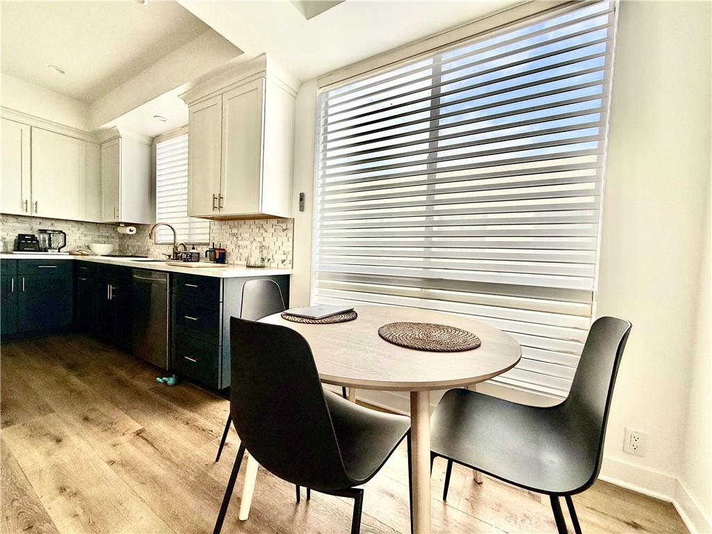 4454 Ventura Canyon Avenue 305