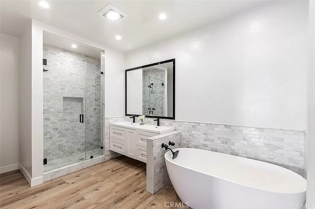 4454 Ventura Canyon Avenue 305