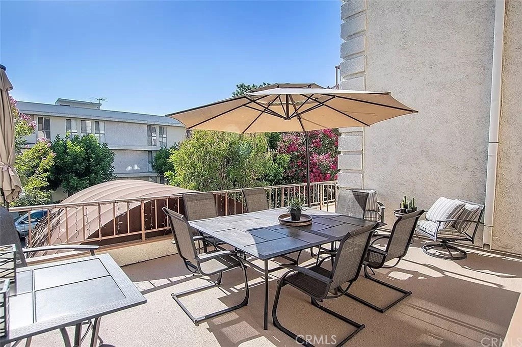 4454 Ventura Canyon Avenue 305