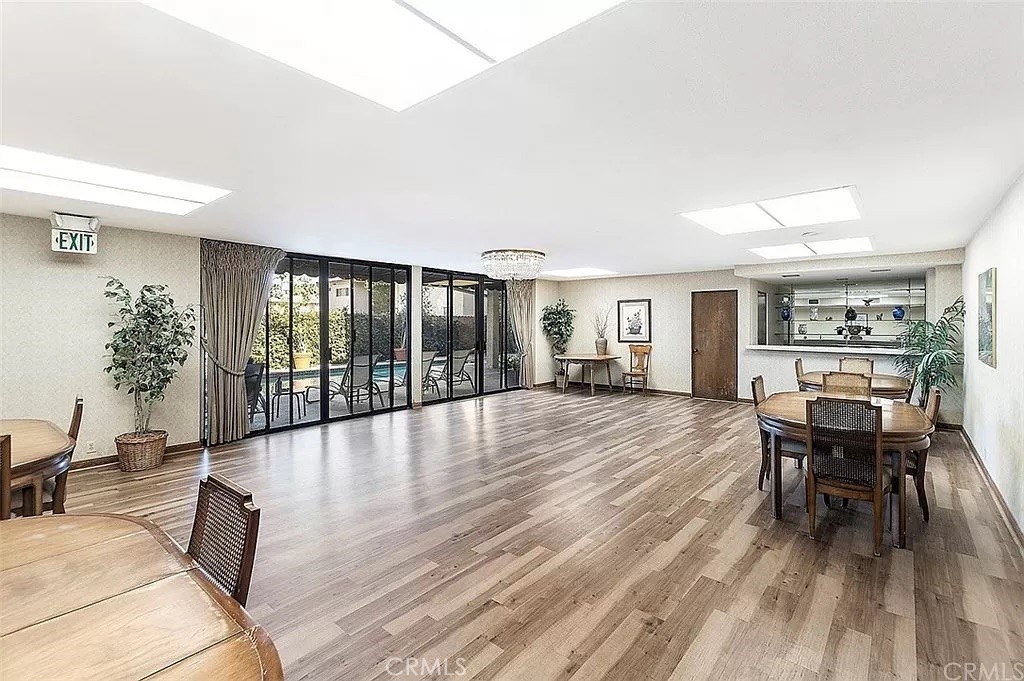 4454 Ventura Canyon Avenue 305