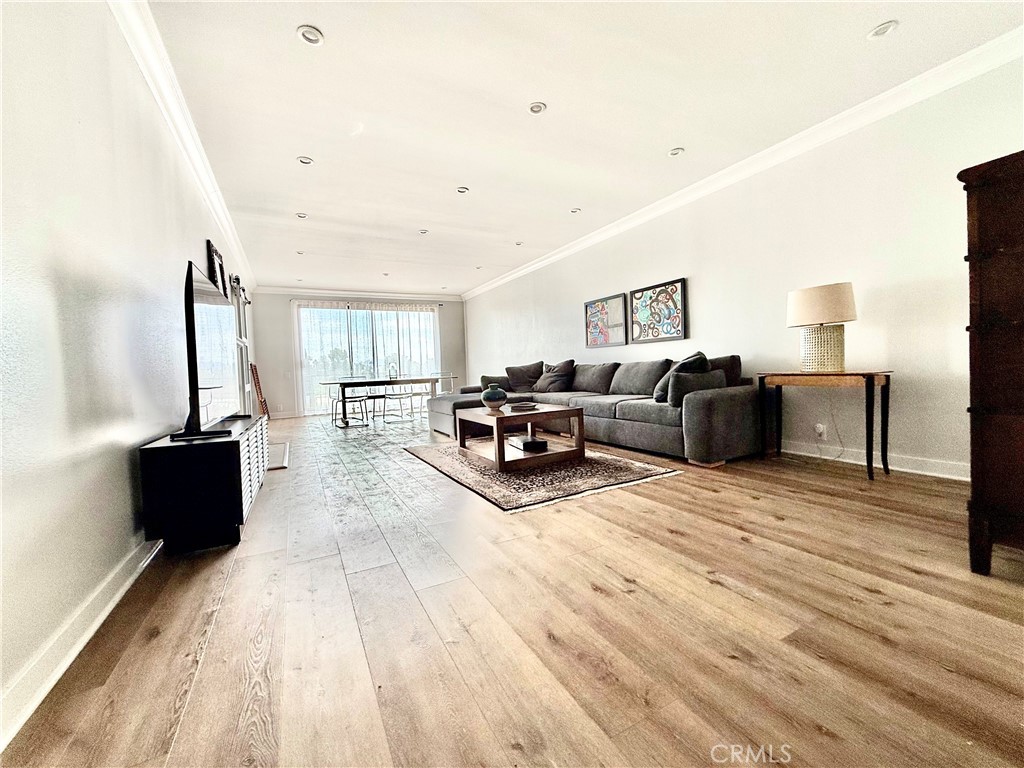 4454 Ventura Canyon Avenue 305