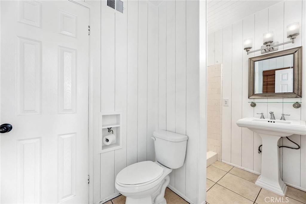 7459 Vanalden Avenue