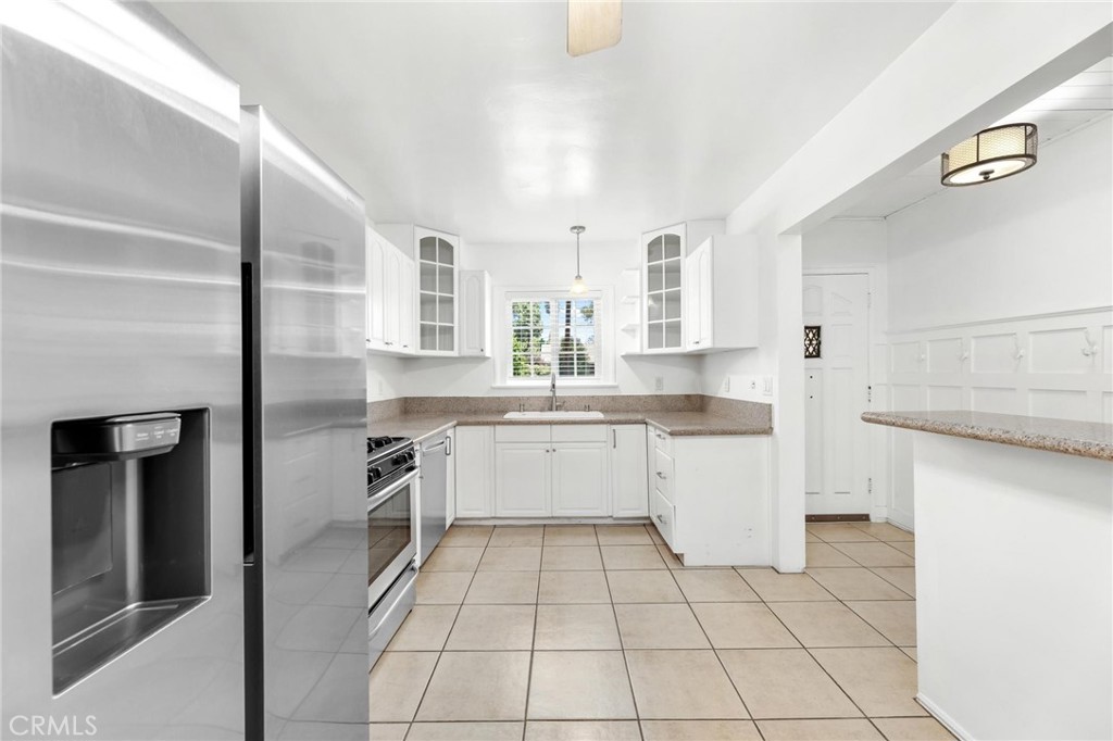 7459 Vanalden Avenue