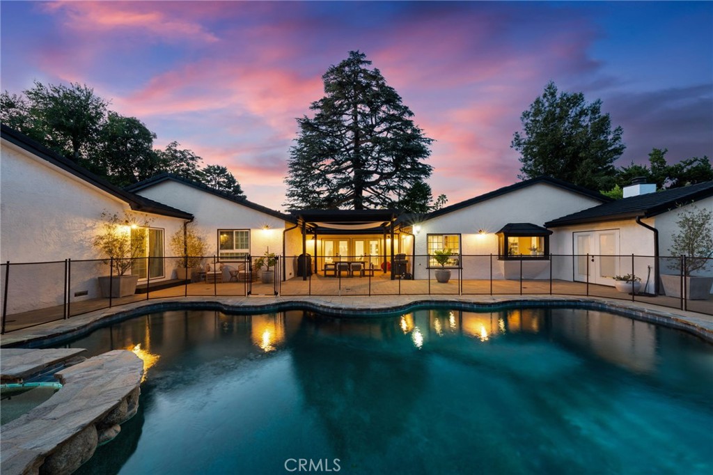 16206 Morrison Street