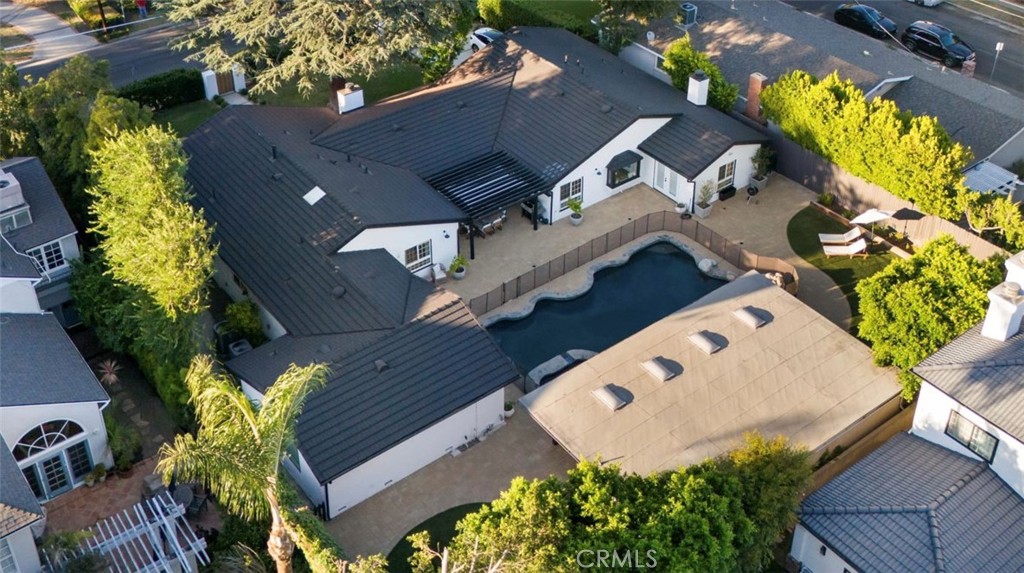 16206 Morrison Street