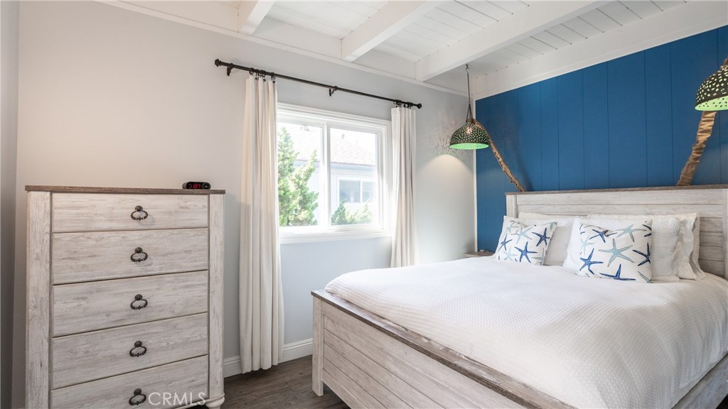 5510 Driftwood Street 4