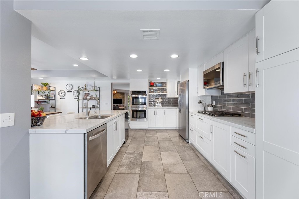 23163 Mulholland Drive Unit 6