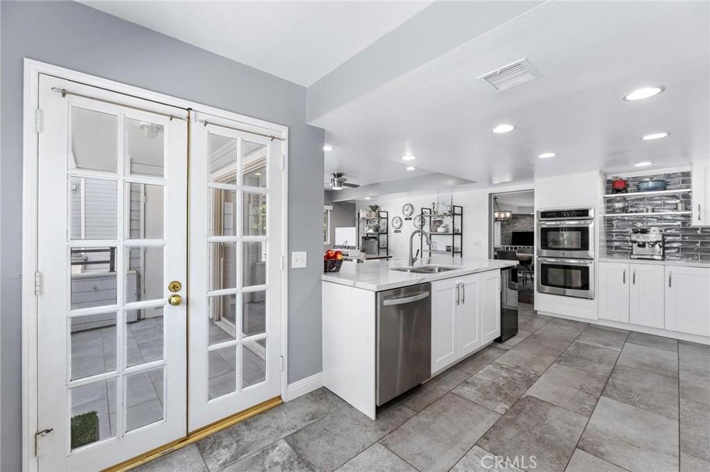 23163 Mulholland Drive Unit 6