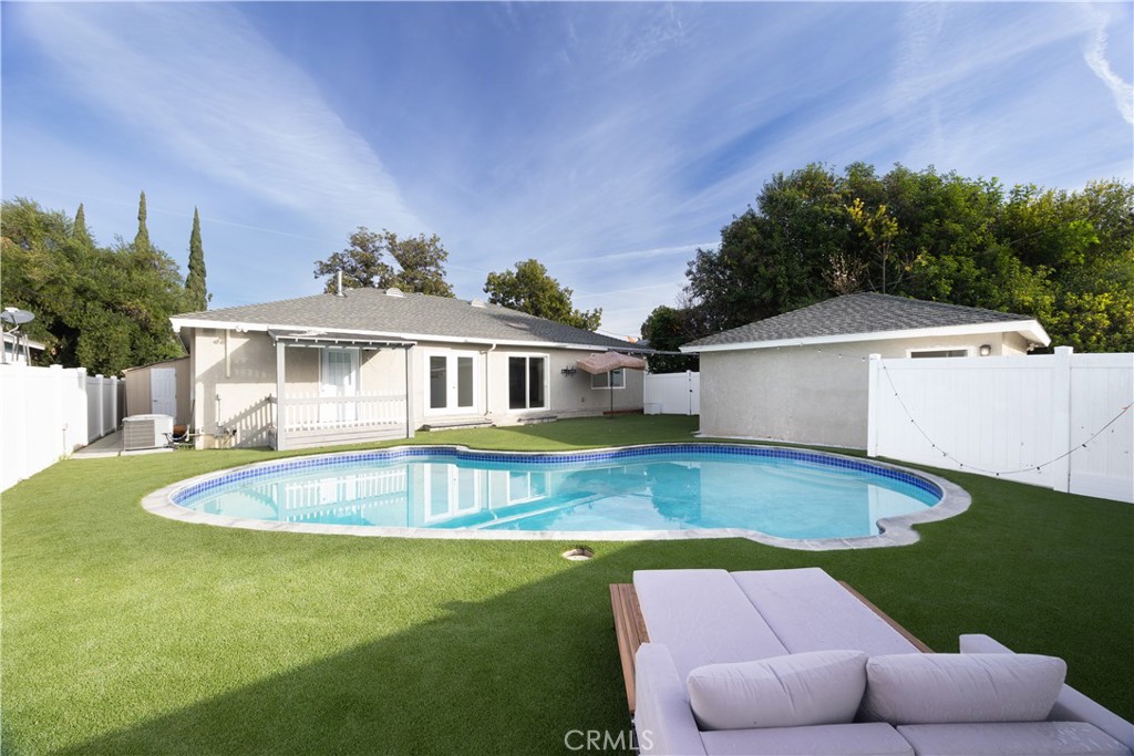 19138 Hartland Street