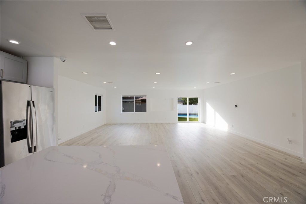 19138 Hartland Street